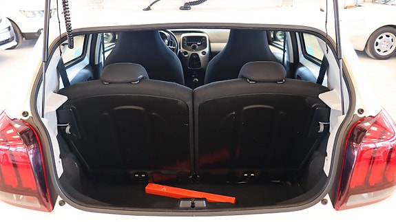 Peugeot 108 9 of 15