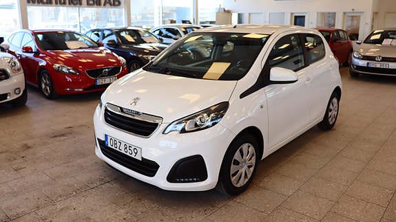 Peugeot 108 2 of 5