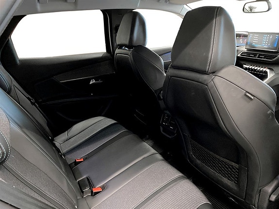 Peugeot 3008 15 of 19
