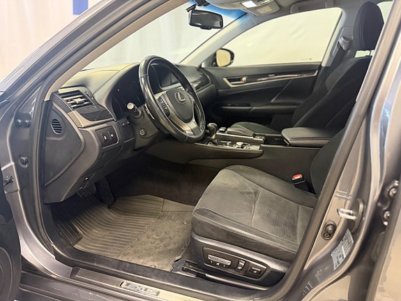 Lexus GS300h 5 of 5