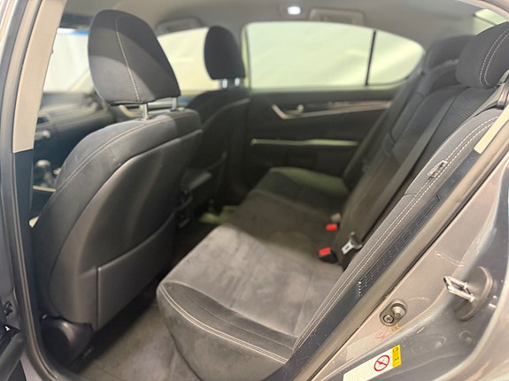 Lexus GS300h 6 of 10