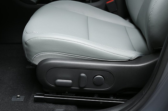 Hyundai Kona 16 of 26