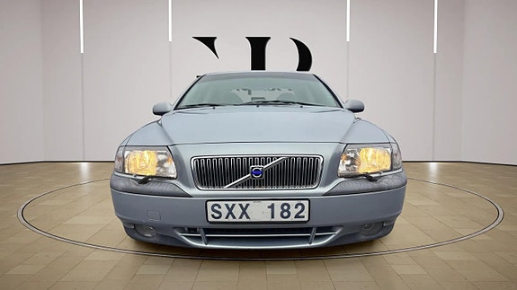 Volvo S80 2 of 5