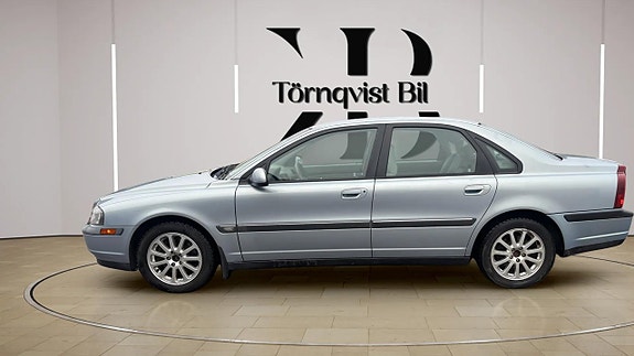 Volvo S80 4 of 5