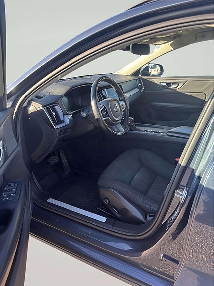 Volvo V60 9 of 13