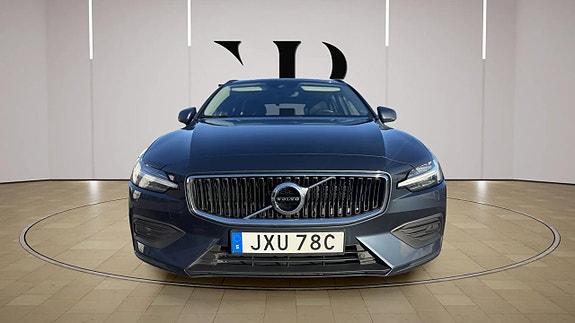 Volvo V60 2 of 5