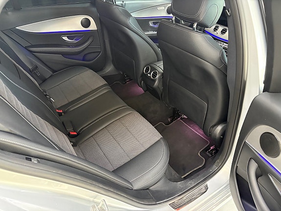 Mercedes-Benz E220 8 of 14