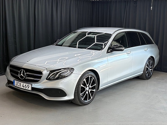 Mercedes-Benz E220 13 of 14