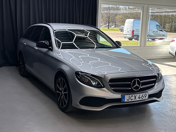Mercedes-Benz E220 14 of 14