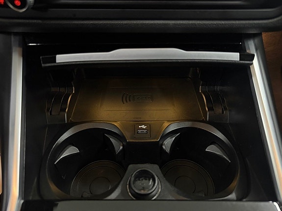 BMW 330e 17 of 29
