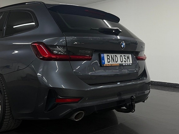 BMW 330e 9 of 29