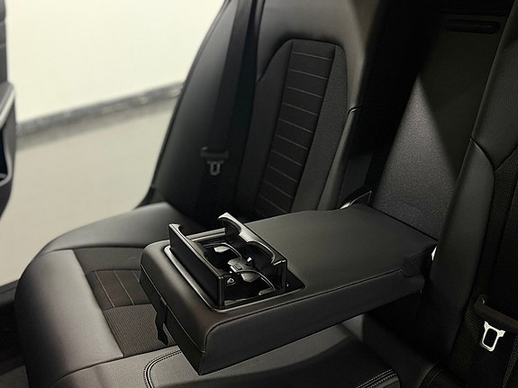 BMW 330e 19 of 29