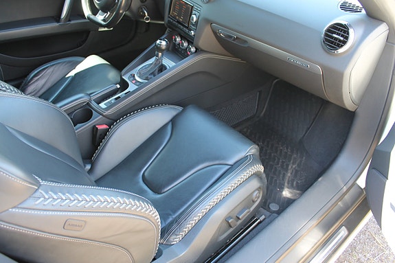 Audi TT 16 of 18