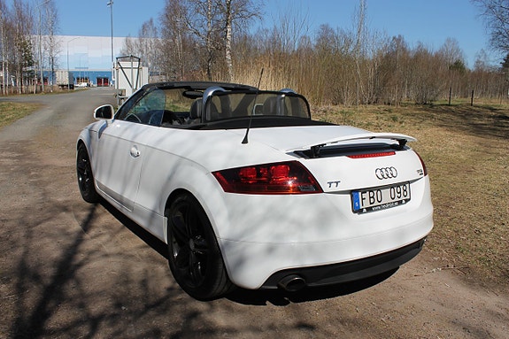Audi TT 4 of 5