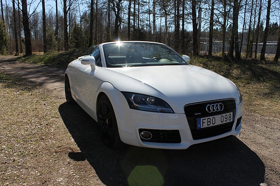 Audi TT 2 of 5