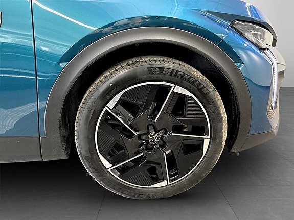 Peugeot 408 13 of 15