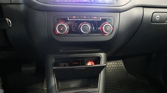 Volkswagen Golf Plus 16 of 23