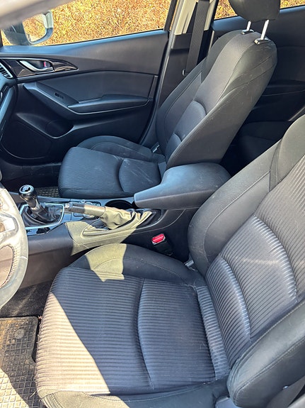 Mazda 3 5 of 5