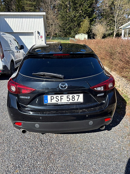 Mazda 3 3 of 5