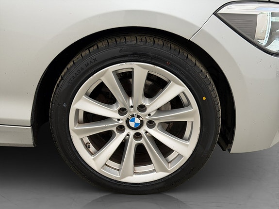 BMW 116i 29 of 29