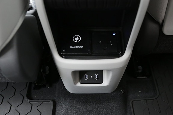 Hyundai Kona 10 of 24