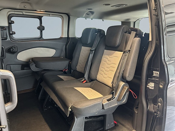 Ford Custom Tourneo 13 of 19
