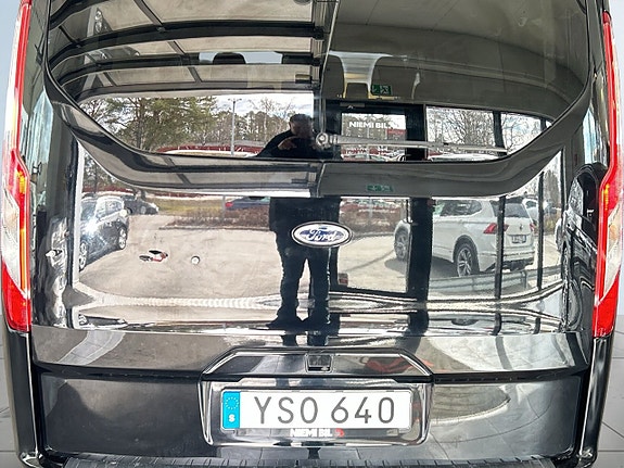 Ford Custom Tourneo 12 of 19