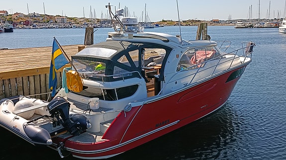 Marex 320ACC med Yanmar 8LV-370, V8 diesel, c:a 550 motortimmar 2 of 24