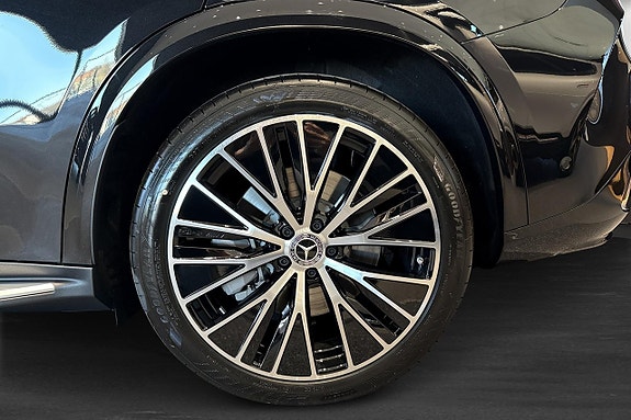 Mercedes-Benz GLC400 5 of 5