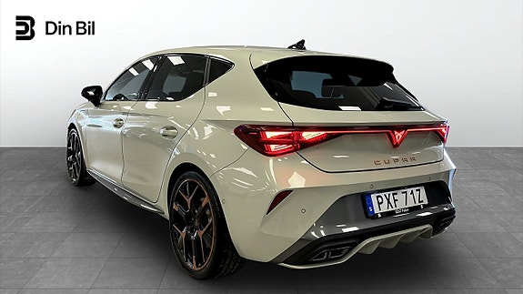 Cupra Leon 3 of 5