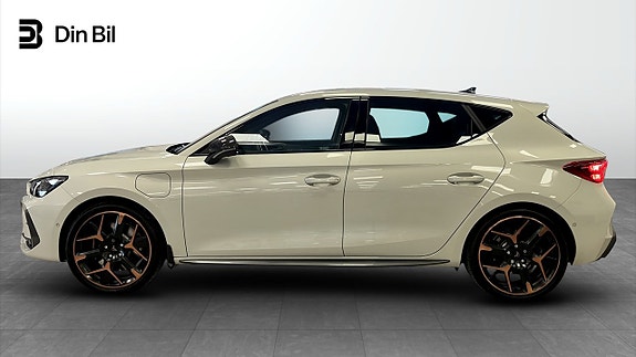 Cupra Leon 2 of 5