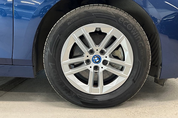 BMW 225e 14 of 17