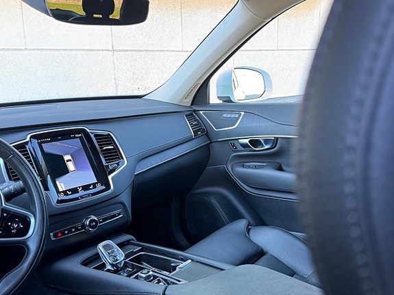 Volvo XC90 7 of 24