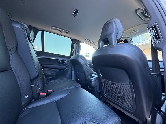 Volvo XC90 16 of 24