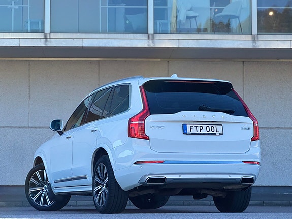 Volvo XC90 4 of 5