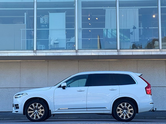 Volvo XC90 3 of 5
