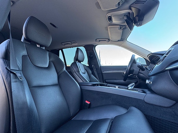 Volvo XC90 15 of 24