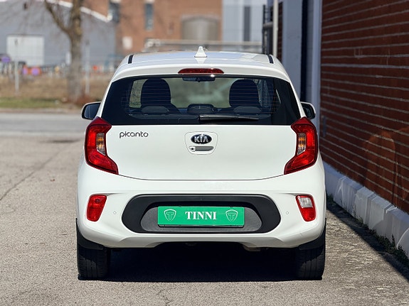 Kia Picanto 4 of 5
