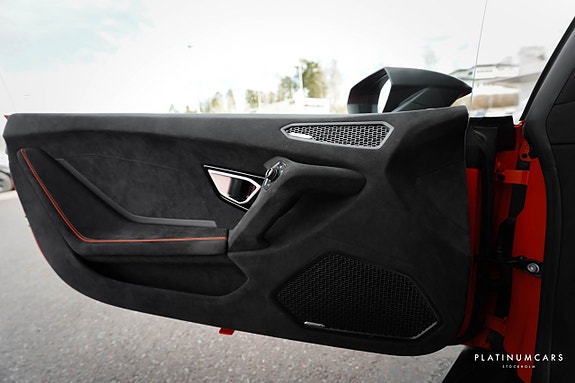 Lamborghini Huracan 12 of 21