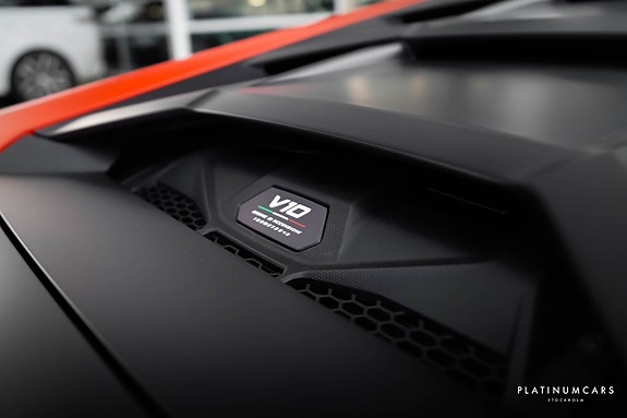 Lamborghini Huracan 19 of 21
