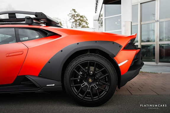 Lamborghini Huracan 18 of 21