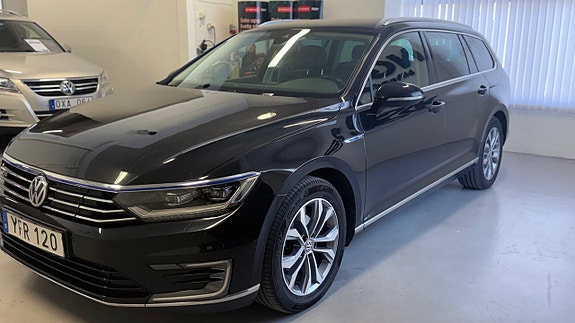 Volkswagen Passat 3 of 5