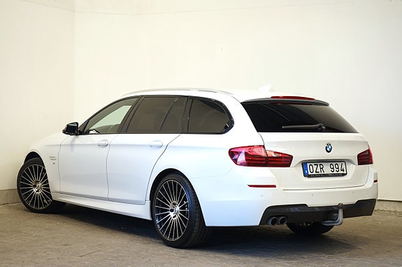 BMW 520d 3 of 5