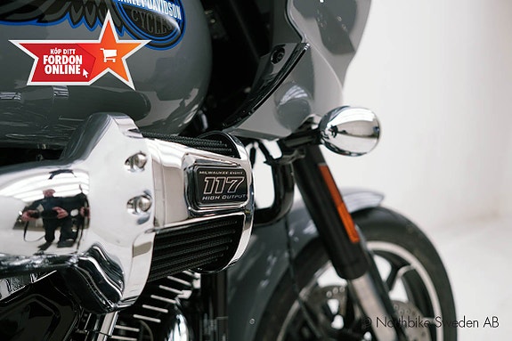 Harley-Davidson Lowrider ST FLXRST 9 of 24