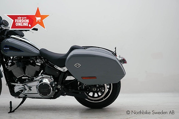 Harley-Davidson Lowrider ST FLXRST 16 of 24