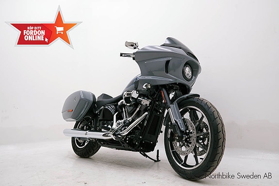 Harley-Davidson Lowrider ST FLXRST 2 of 24