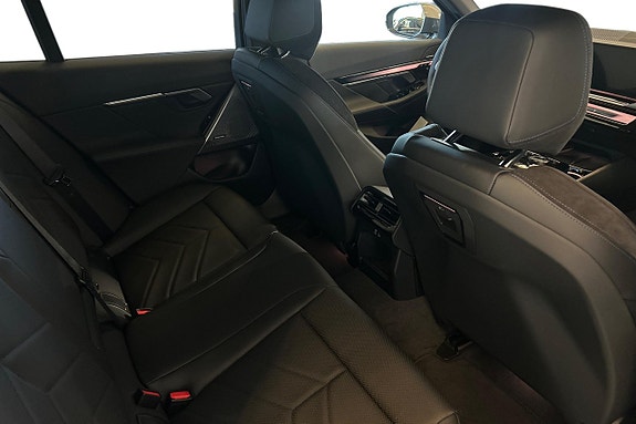 BMW 530e 14 of 23