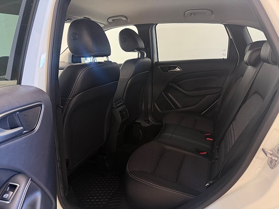 Mercedes-Benz B180 9 of 9