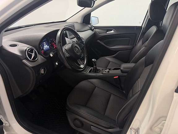 Mercedes-Benz B180 7 of 9
