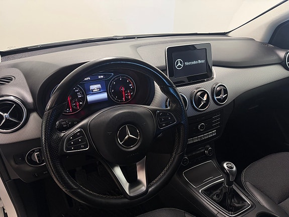 Mercedes-Benz B180 8 of 9